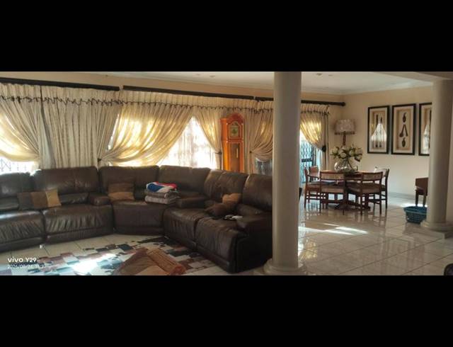 4 BEDROOM PROPERTY TO RENT IN GLEN MARAIS